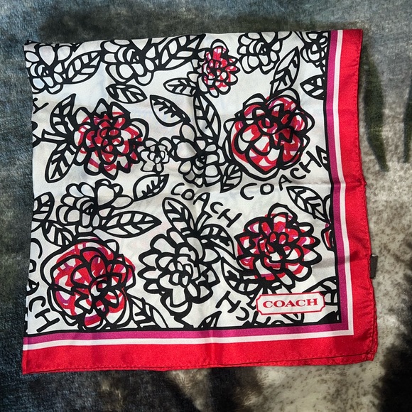 Coach Poppy Floral Logo Silk Scarf in White Black & Red EUC Y2K vintage spring
